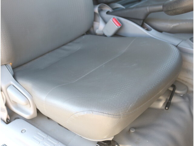 日野デュトロ平ボディ小型（2t・3t）[写真24]