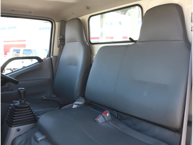 日野デュトロ平ボディ小型（2t・3t）[写真34]