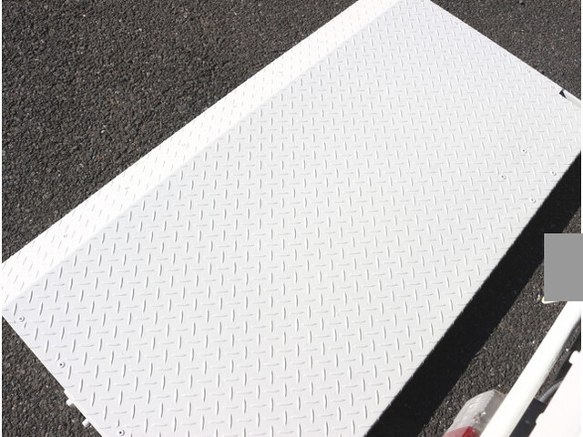 日野デュトロ平ボディ小型（2t・3t）[写真09]