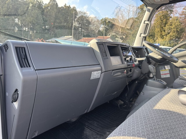 いすゞエルフセーフティローダー小型（2t・3t）[写真31]