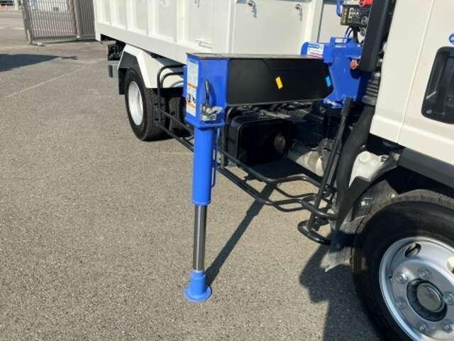 いすゞエルフダンプ・クレーン付小型（2t・3t）[写真10]