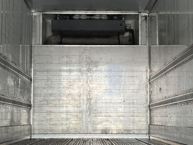 いすゞギガ冷凍車（冷蔵車）大型（10t）[写真10]