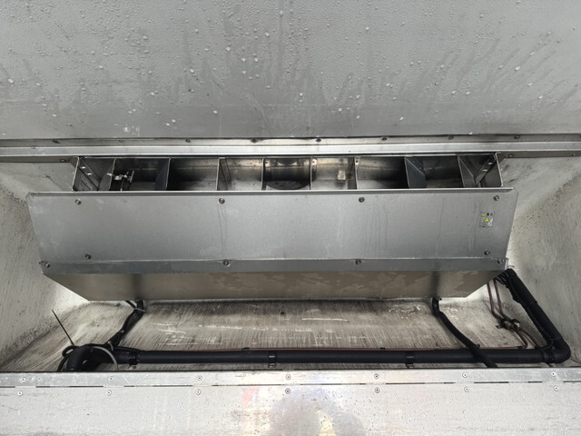 いすゞギガ冷凍車（冷蔵車）大型（10t）[写真13]