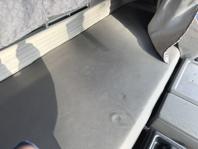 いすゞギガ冷凍車（冷蔵車）大型（10t）[写真23]