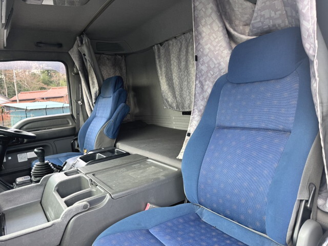 いすゞギガ冷凍車（冷蔵車）大型（10t）[写真26]