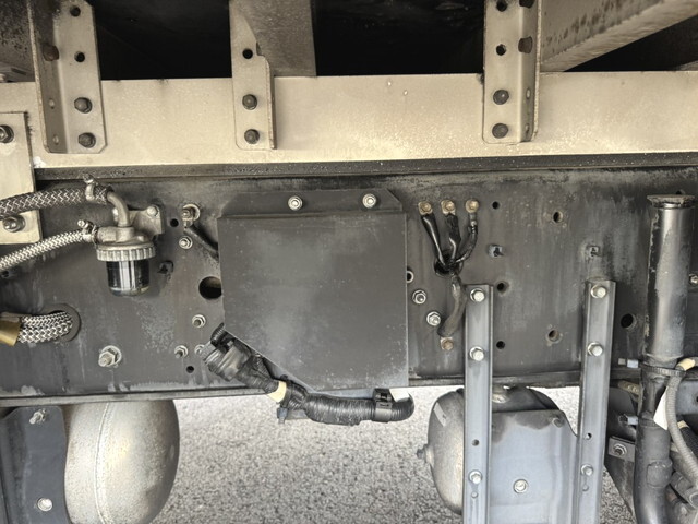 いすゞギガ冷凍車（冷蔵車）大型（10t）[写真27]