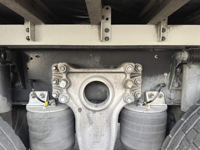 いすゞギガ冷凍車（冷蔵車）大型（10t）[写真29]