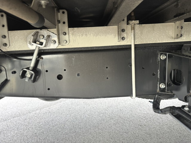 いすゞギガ冷凍車（冷蔵車）大型（10t）[写真30]