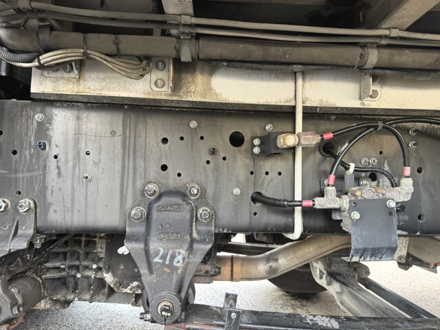 いすゞギガ冷凍車（冷蔵車）大型（10t）[写真33]