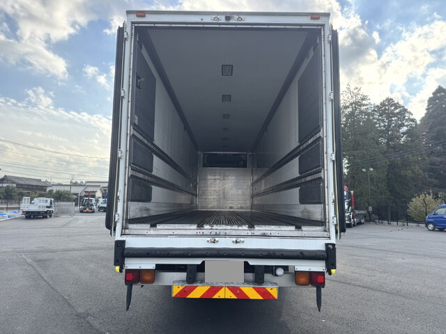 いすゞギガ冷凍車（冷蔵車）大型（10t）[写真07]