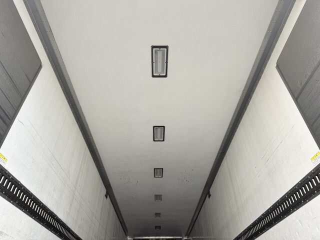 いすゞギガ冷凍車（冷蔵車）大型（10t）[写真08]