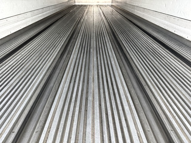 いすゞギガ冷凍車（冷蔵車）大型（10t）[写真09]