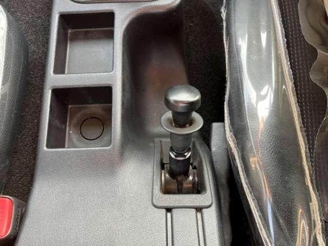 三菱ふそうファイター平ボディ中型（4t）[写真16]