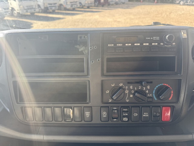 日野デュトロパッカー車（塵芥車）小型（2t・3t）[写真14]