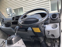 日野デュトロアルミバン小型（2t・3t）[写真15]