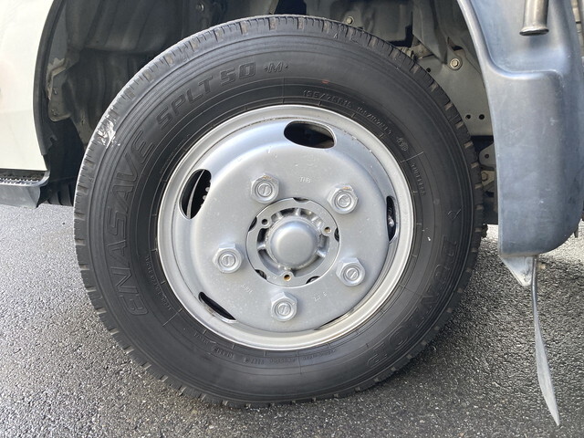 日野デュトロアルミバン小型（2t・3t）[写真31]