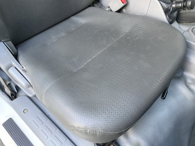 日野デュトロアルミバン小型（2t・3t）[写真33]