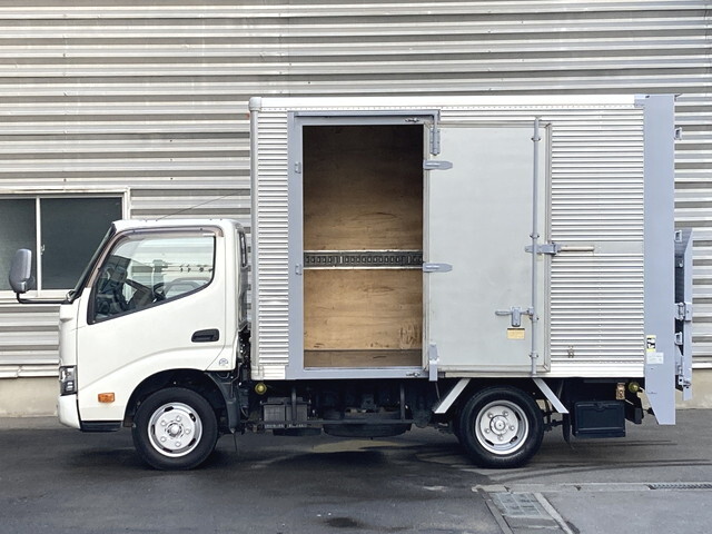 日野デュトロアルミバン小型（2t・3t）[写真04]