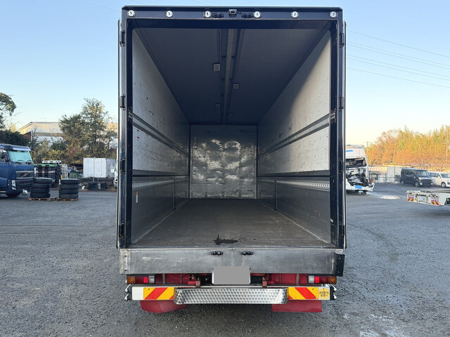 三菱ふそうスーパーグレートアルミウイング大型（10t）[写真11]