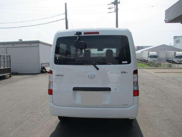 トヨタタウンエースバン小型（2t・3t）[写真04]