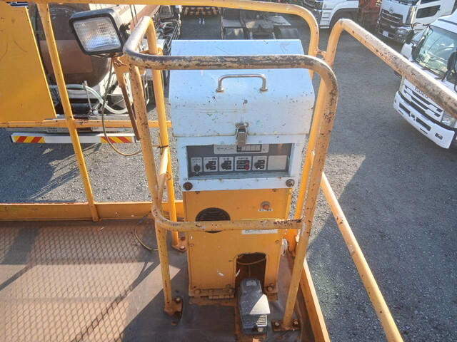 日野デュトロ高所作業車小型（2t・3t）[写真11]