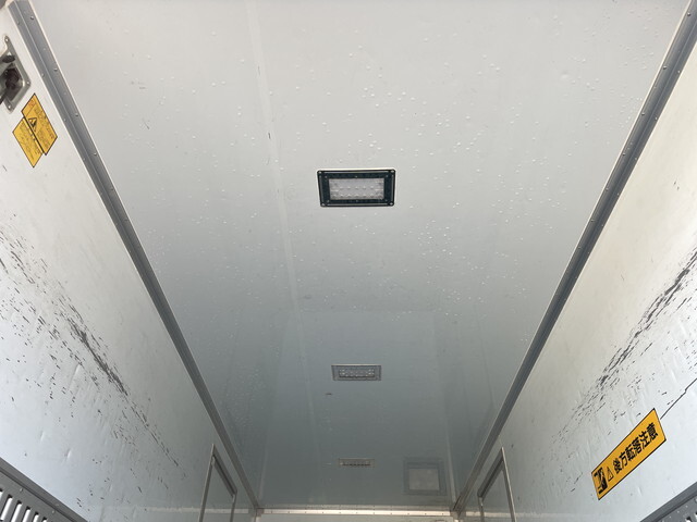 いすゞエルフパネルバン小型（2t・3t）[写真11]