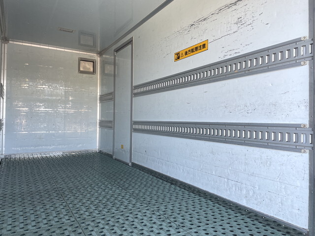 いすゞエルフパネルバン小型（2t・3t）[写真13]