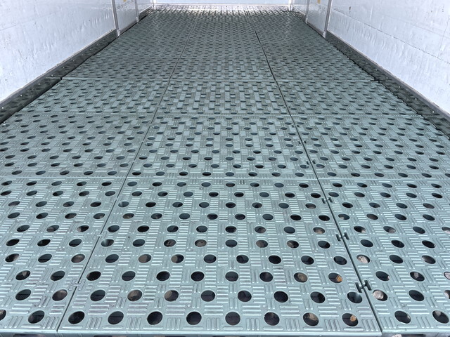 いすゞエルフパネルバン小型（2t・3t）[写真14]