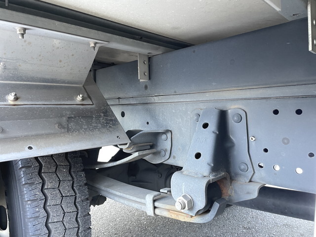 いすゞエルフパネルバン小型（2t・3t）[写真21]