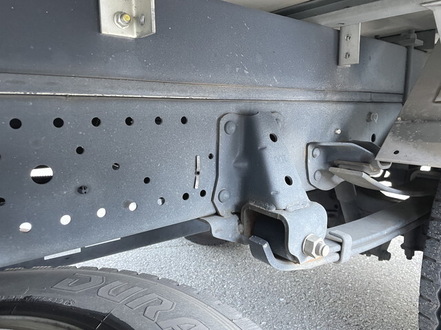 いすゞエルフパネルバン小型（2t・3t）[写真22]