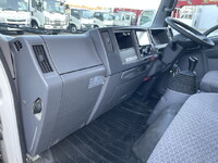 いすゞエルフパネルバン小型（2t・3t）[写真32]