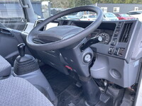 いすゞエルフパネルバン小型（2t・3t）[写真35]