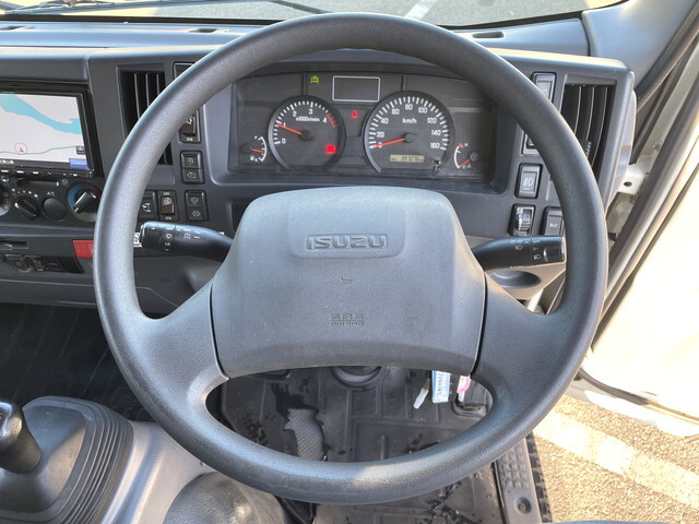 いすゞエルフパネルバン小型（2t・3t）[写真37]