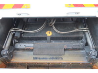 いすゞエルフパッカー車（塵芥車）小型（2t・3t）[写真19]