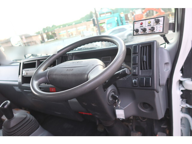 いすゞエルフパッカー車（塵芥車）小型（2t・3t）[写真29]