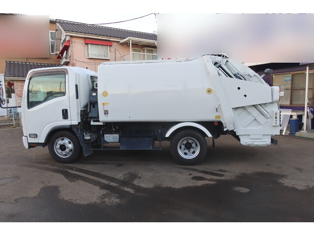 いすゞエルフパッカー車（塵芥車）小型（2t・3t）[写真05]