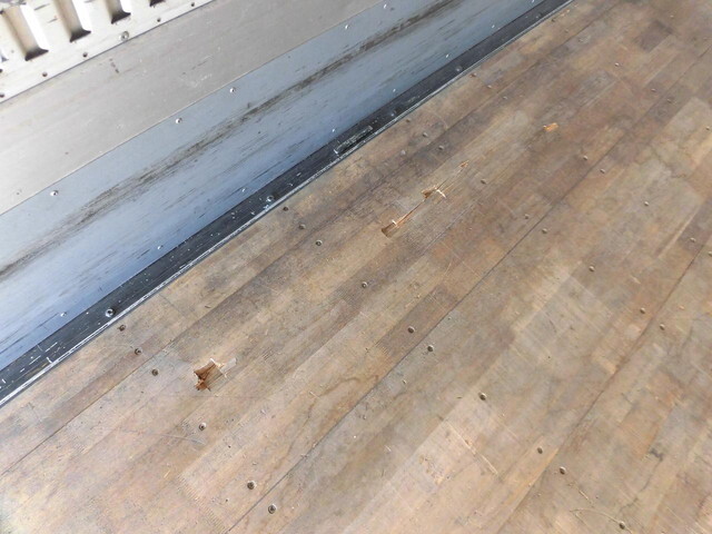 三菱ふそうファイターアルミウイング中型（4t）[写真29]