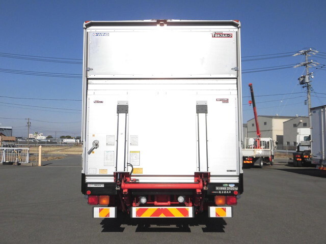 三菱ふそうファイターアルミウイング中型（4t）[写真07]