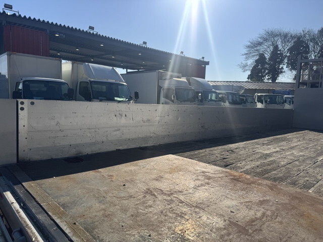 いすゞフォワードクレーン6段中型（4t）[写真07]