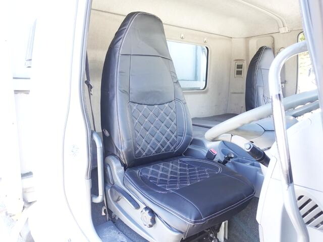 三菱ふそうファイターアルミウイング増トン（6t・8t）[写真22]