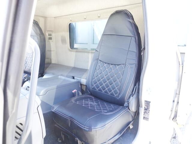 三菱ふそうファイターアルミウイング増トン（6t・8t）[写真23]