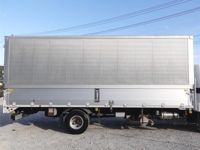 三菱ふそうファイターアルミウイング中型（4t）[写真07]