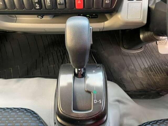 トヨタダイナダブルキャブ（Wキャブ）小型（2t・3t）[写真15]