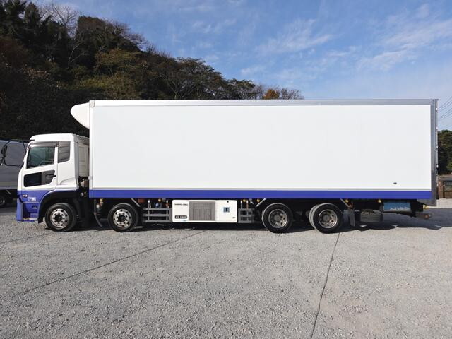 UDトラックスクオン冷凍車（冷蔵車）大型（10t）[写真08]