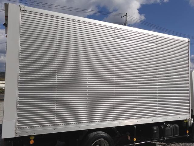 いすゞエルフアルミバン小型（2t・3t）[写真05]