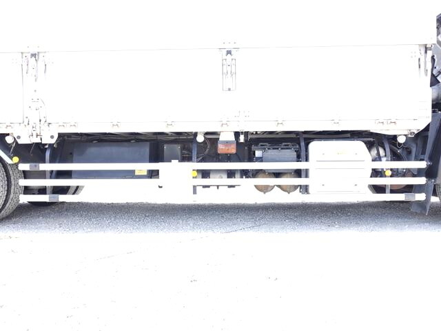 いすゞギガアルミウイング大型（10t）[写真17]