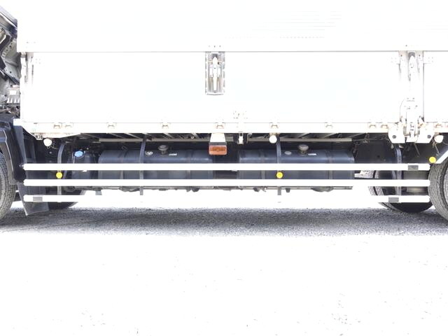 いすゞギガアルミウイング大型（10t）[写真20]