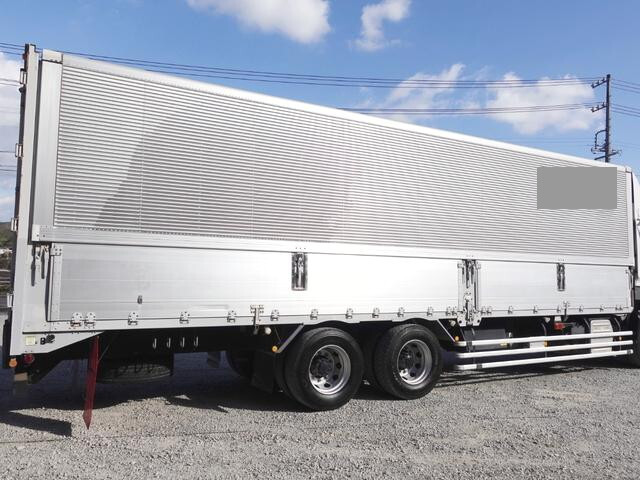 いすゞギガアルミウイング大型（10t）[写真05]