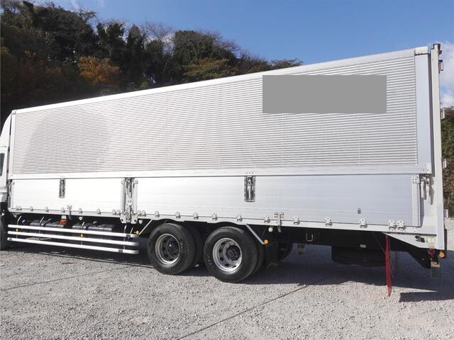 いすゞギガアルミウイング大型（10t）[写真06]