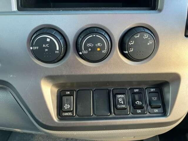 日産コンドル平ボディ中型（4t）[写真11]